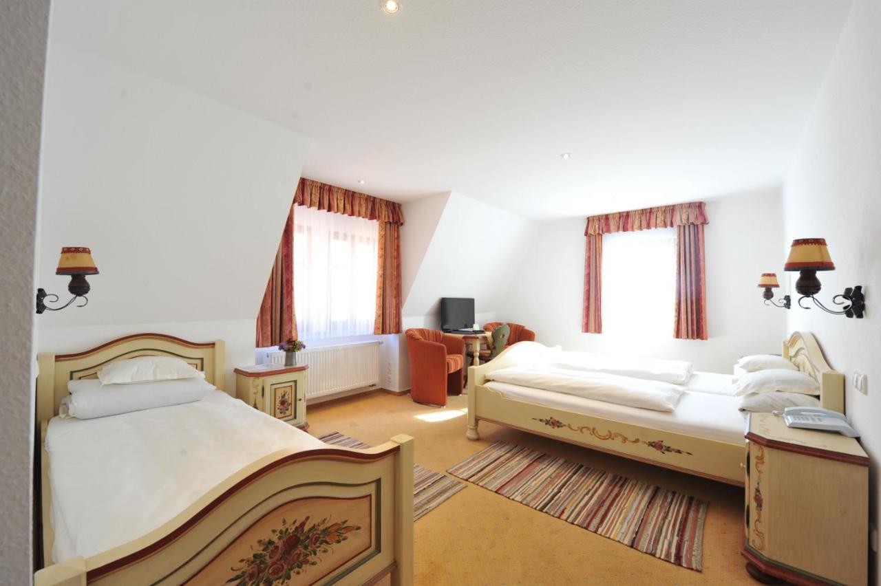 Triple Room,430994925:JPEG